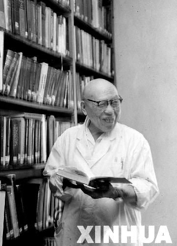 中国消化病学的奠基人张孝骞逝世