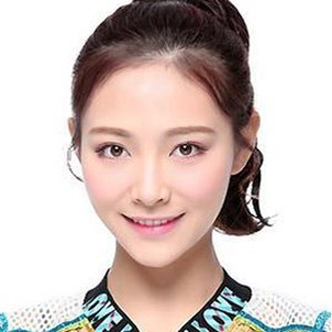 许佳琪的英文名